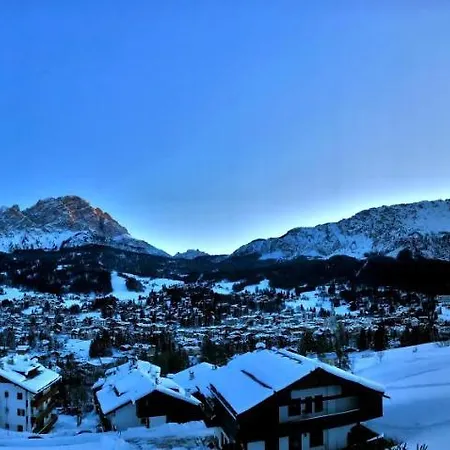 Fiames * קורטינה ד'אמפזו