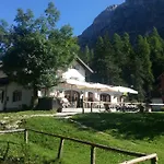 Otel Fiames *
