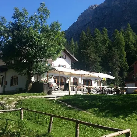 Hotel Fiames *